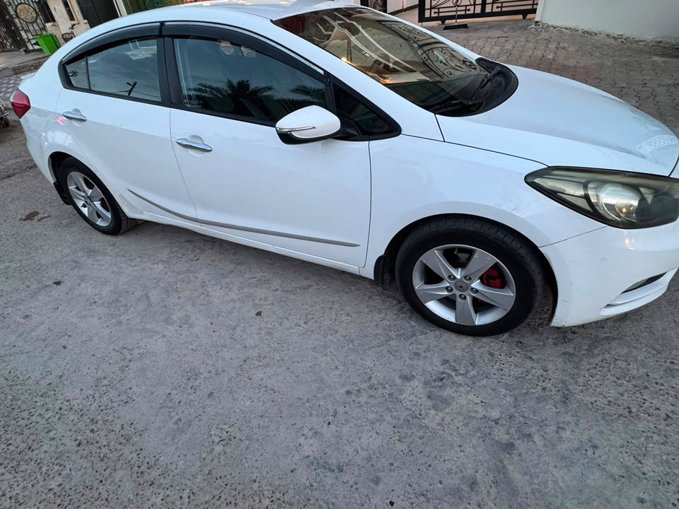 سلام عليكم شباب
🚗كيا سيراتو 2014 خليجي 

🅿️تحكم ستيرن تبريد قطعتين 

اشاير بالمري 🪞حساس خلفي 

تبريد ثلج ❄️ تدفئه 🔥 محرك سليم ♾️

كير سليم 🛞تخم تاير ويلكب 

ضرر باب السائق فقط 

السياره جاهزه من كلشي مبيه اي نقص 

💵السعر 108

للاستفسار ***********
