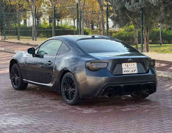 مستعجل البیع 
رقم تلفون : *********** 
رقم بي واتساب : ***********
سعر البیع : 71 ورقە و مجال 
علیها غرامە : 400$ دولار ینزل من سعر
للبيع  تويوتا GT86 موديل 2014 
فول مواصفات ماعدا فتحە  محرك  VVT V6 كلش قوي ونشط  سياره كير ئوتوماتيك  و تبريد بشرط  سياره كلش نظيفه و متعوب عليهه  جاهزه من كل نواحي و أحلى من الصور   تحويل او وكاله بشرط سياره ضمان  حزام صبغ للجماليه  بدون حادث مكان السياره قضاء عقره بين اربيل و دهوك اكر
