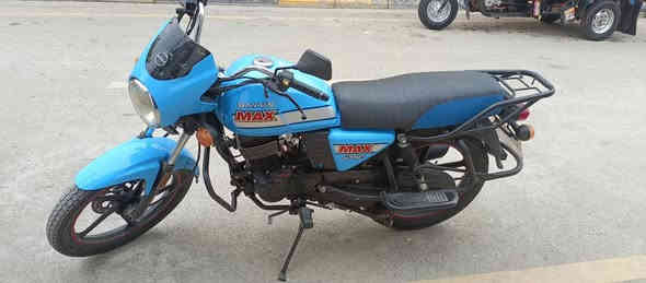 دايون موديل 2023 نضيفة وسعر مناسب مال مستعجل  محرك نضيف 200cc اوراق أصولي المكان نعمانية حي الخطيب *********** 
السعر 1.800 وبيهة مجال بسيط
