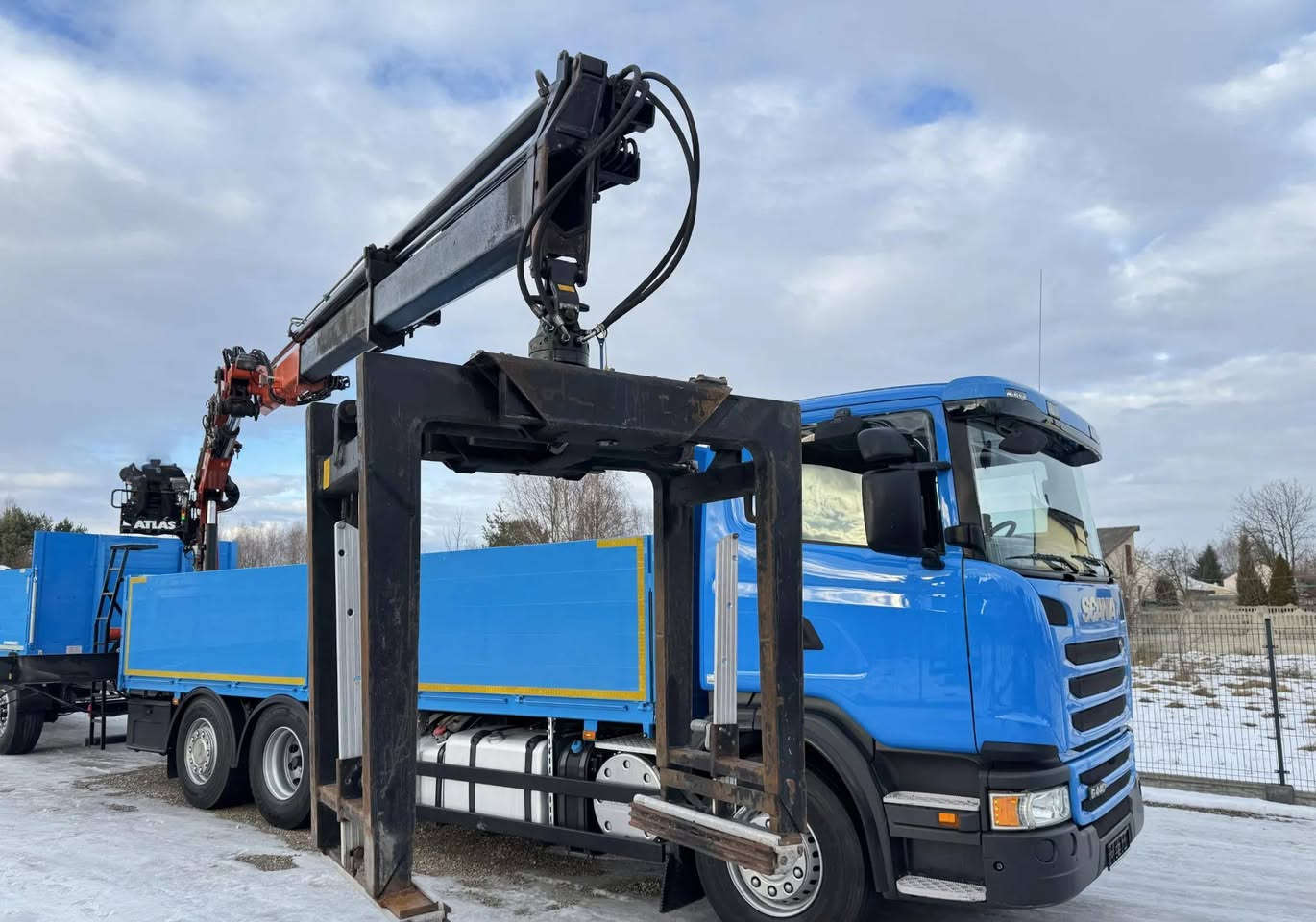 Scania G440
سنة الصنع 2015
عداد 404.000 كم
ناقل حركة أوتوماتيكي 
محور توجيه 
قوة المحرك 440 حصان
رافعة اطلس 
السعر 50الف دولار 
شامل كمرك ضريبة شحن 
مدة الوصول 25 يوم بعد الحجز


**إذا كنت صاحب هذا الإعلان وتريد حذفه لأي سبب، رجاءا أرسل رسالة إلى الدعم الفني**