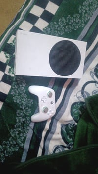 اكسبوكس سيريس اس للبيع فول نضافه 98% استخدام قليل ويا كامل ملحقاته ويا...