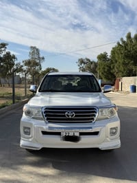 لاندكروز GXR • ٢٠١٣ • ١٣٠ الف كم