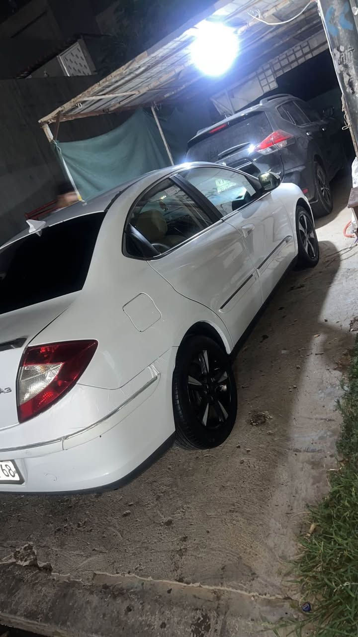 Chery A3 2014
 شیری ئەی سێتۆماتیک سلایت تەحدیل سورحە  ناو زەرد  سەیارەکە تابلی خاوینە گیر مەکینە بی عەیبە وەکو سبوخ تەنها جاملخی سایەق سبوخە بێ ژۆری بی ئیرباگ 52 $ وەرەقەو مەجالەکی کەم 
رەقەم تەلە فۆن *********** أربيل, العراق
