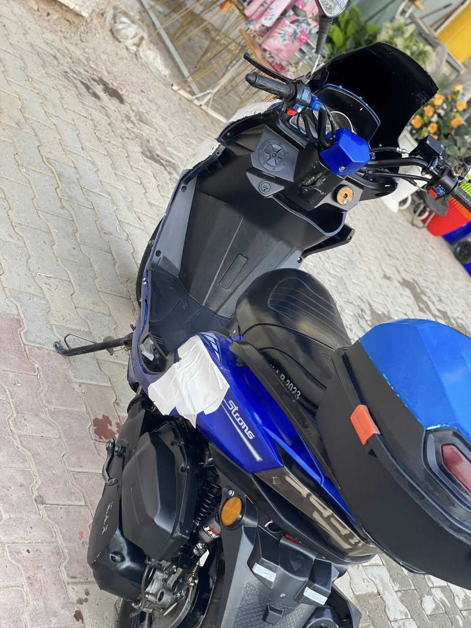 سلام عليكم ماكس سترونك2023 منفيس ويا
دراجه شرط ممفتوح شرط المحرك 
مدخل uspشاحن
صوت ناعم
سويجين ويا بلادي
دراجه خير من الله كل نقص مابي
السعر400 و بي مجال للطيبين
الرقم***********
