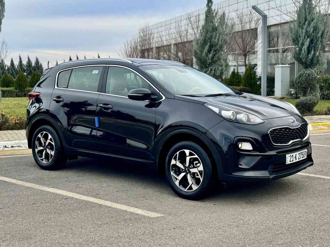 كيا سبورتاج خليجي 2019 
موديل ٢٠١٩
سيارة مكفولة كفالة عامة بيدون صبوخ بيدون تعديل 

مواصفات بانوراما - كشنات جلد - تبريد قطعتين - خمس ويالة - نيضام ئيكو 
محرك دوش مامفتوح شرط 
سيارة جديدة لوك 

سعر ١٨٥ $ ورقة بيها مجال 

مكاني السليمانية 
***********
