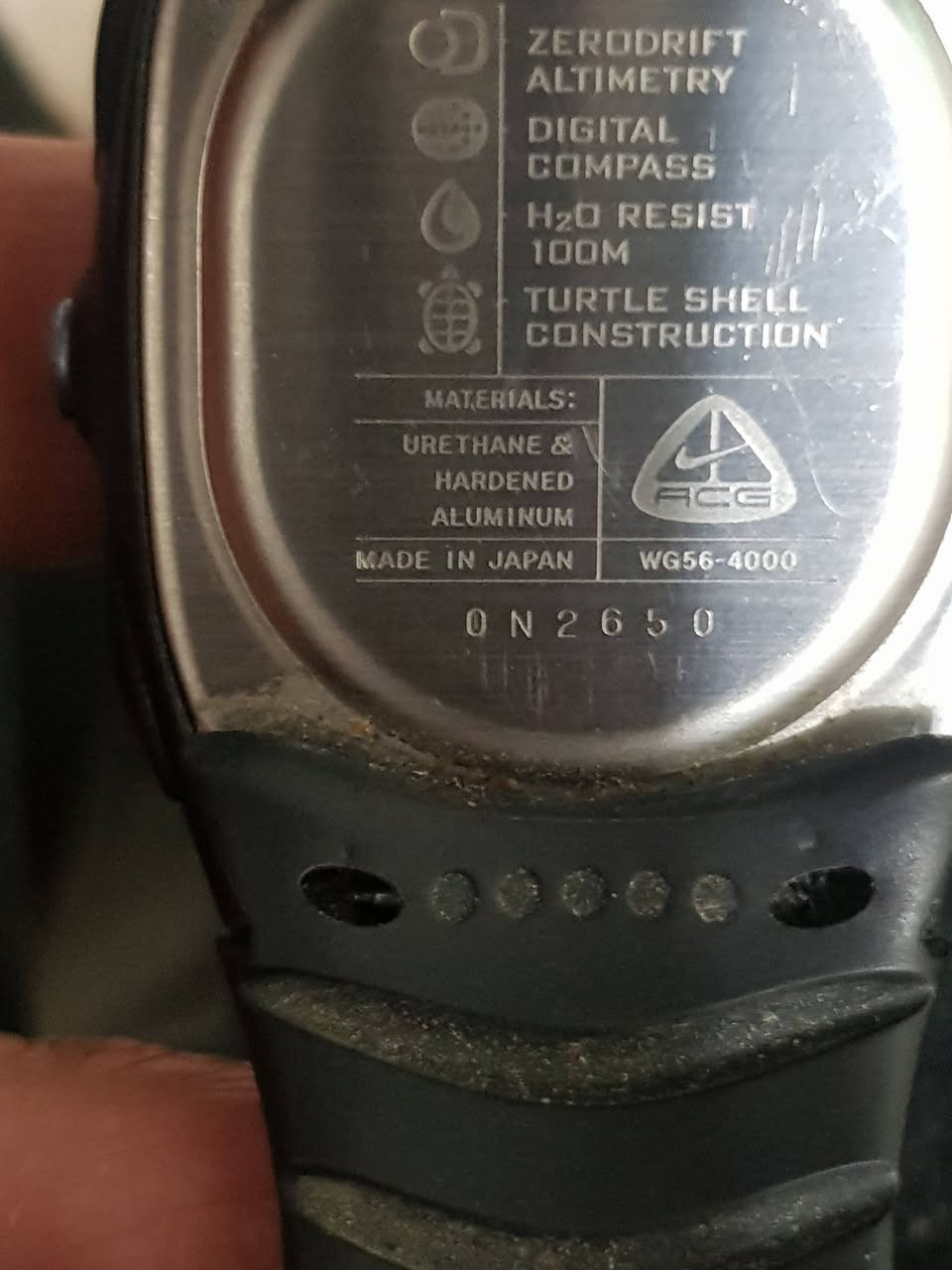 ساعه نايك ياباني باله نظافه ٨٠ بالميه السعر ٦٠ الف العنوان ابو غريب رقم بيه واتساب ***********
