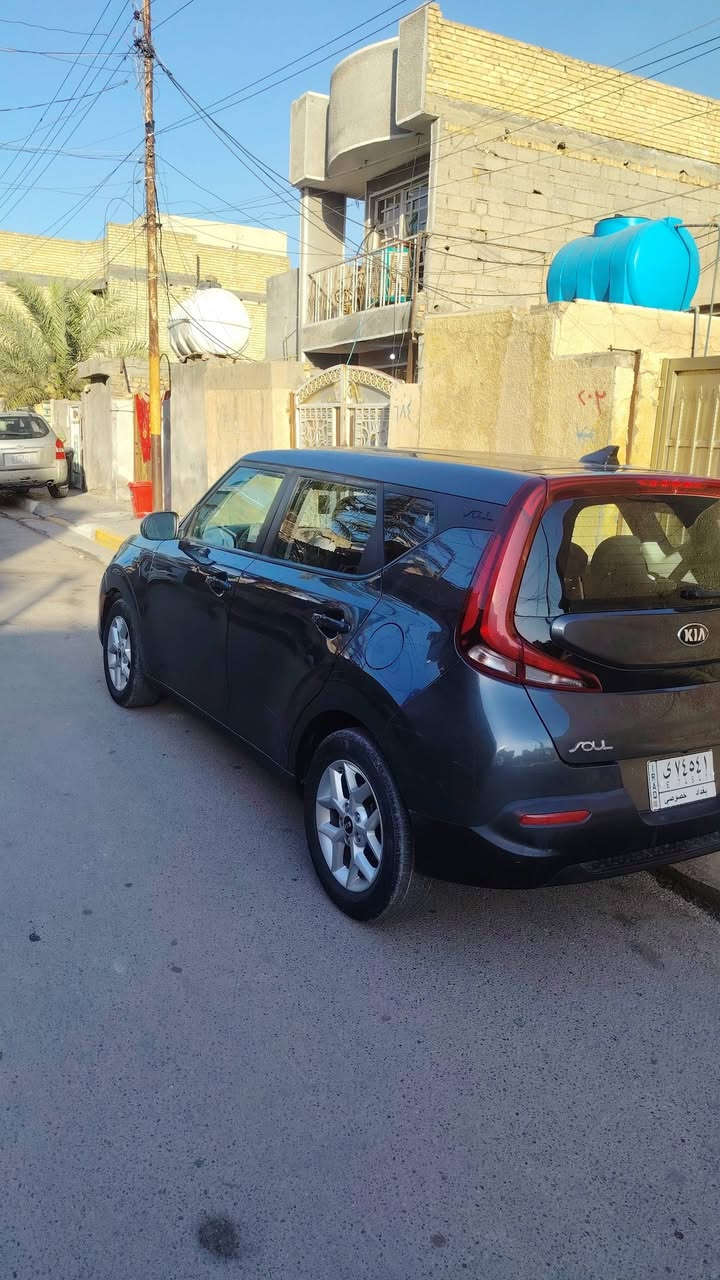 كيا صول 2020
موصفات S
محرك 2000 دوش
رقم بغداد بسمي سياره
حادثه جملغ ايمن  شويه من بنيد بدون دواخل والخود  
سعر 130 وبيه مجال 
رقم هاتف *********** 
مكان بغداد الشعب
