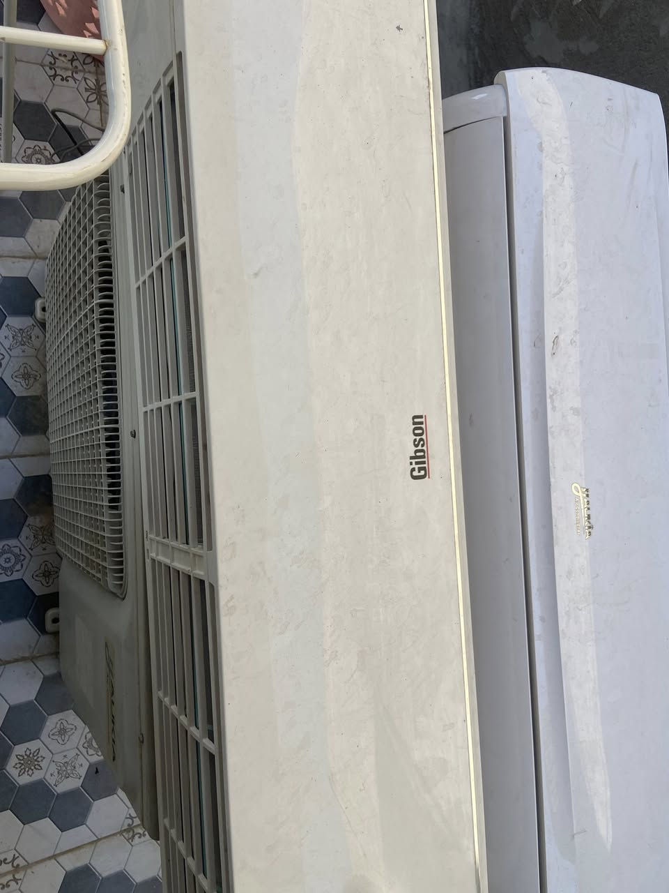 سبلتين ٢ طن نظيفات وعلى الفحص سعرهن ٧٠٠  مكاني بابل / جبلة / ***********
