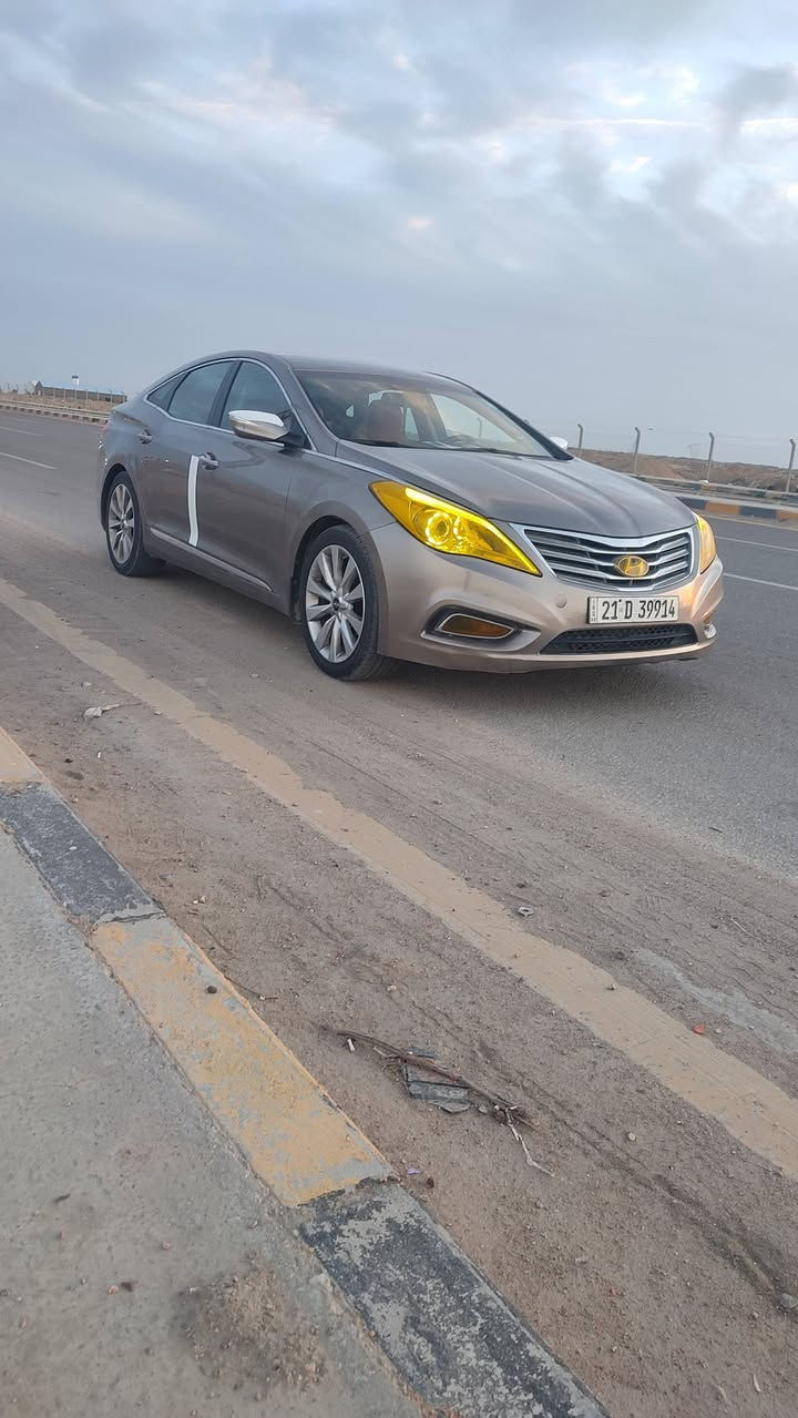 للبيع ازيره مديل 13 بيه قطعتين والباقي كفاله عامه سعر 95
كير مكينه حداديه تبريد كلشي شغال مابيه كل نقص جديده بمعنه الكلمه رقم سليمانيه نكليزي سنويه جديده تريد وكالة او تحويل الاستفسار ***********مكان طريق كربلاء نجف
