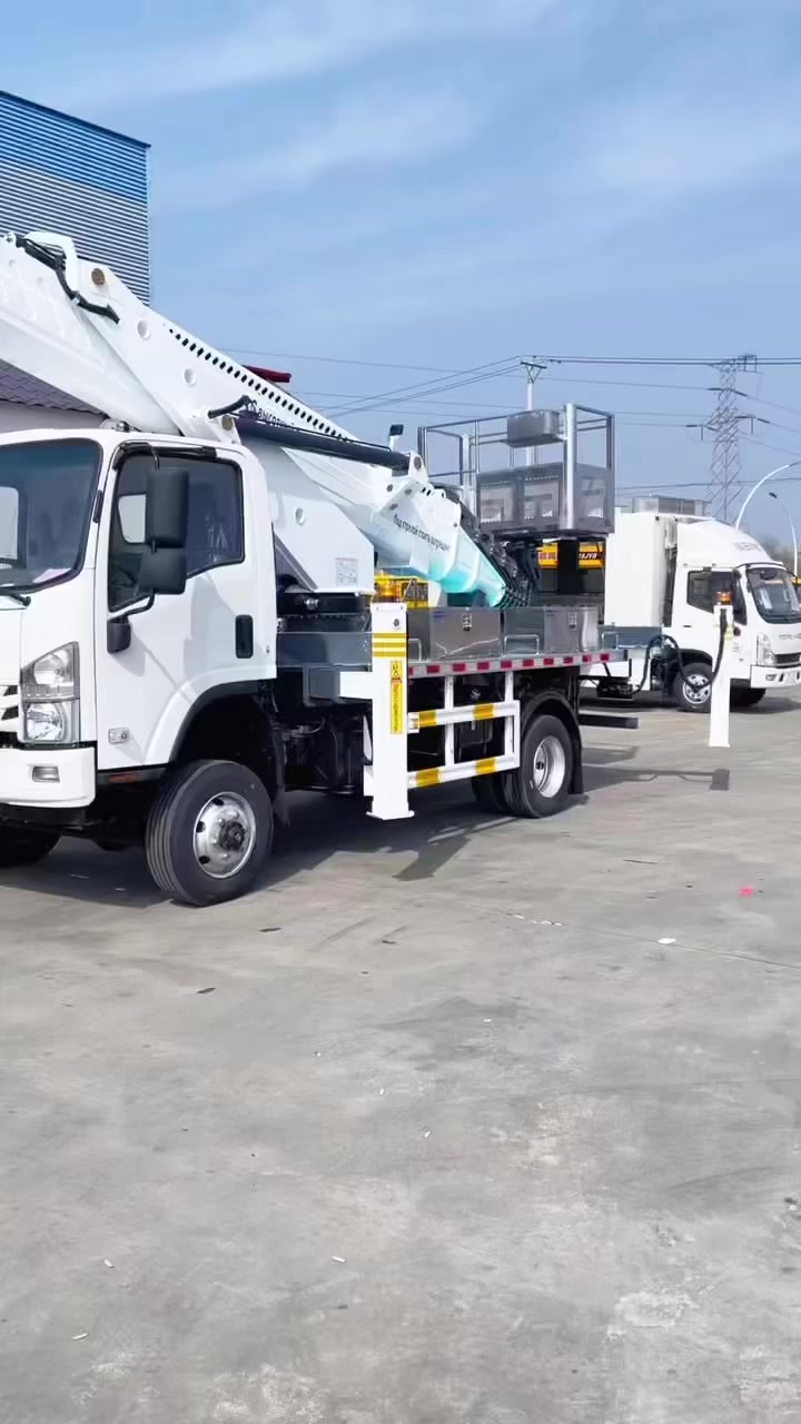 Export 4✖️4 Isuzu truck, Euro 6 emission standard, 36-meter high-altitude work platform. 7-section arm expansion. 360-degree full-turn arm, remote control operation. 36-meter-high manned work, safe and reliable. Support custom-made and export. Enter the homepage to see more models. Welcome interested friends to discuss cooperation WhatsApp +8618062191891 #high-altitude work platform #crane export #truck crane #forklift crane #engineering truck #truck #import and export trade


**إذا كنت صاحب هذا الإعلان وتريد حذفه لأي سبب، رجاءا أرسل رسالة إلى الدعم الفني**