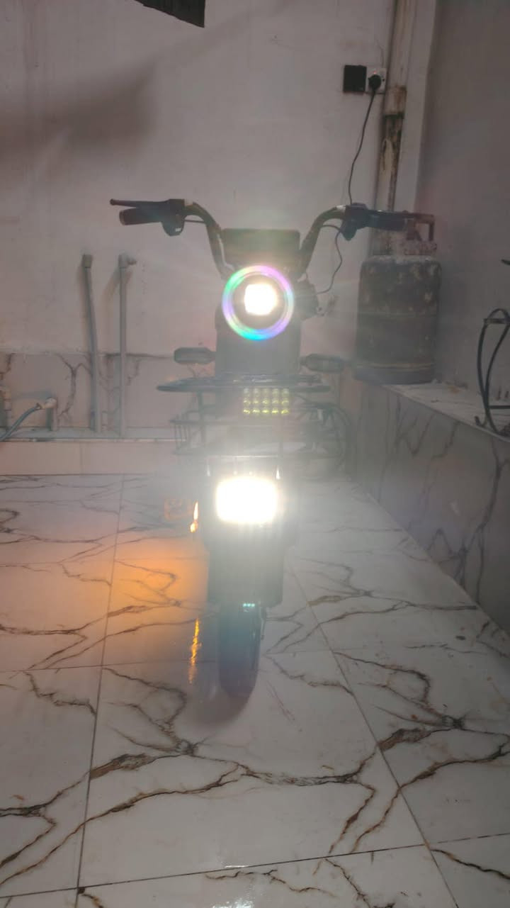 سلام عليكم دراجة شحن للبيع بعده جديد استخدام اقل من شهر سعر 200 الف جديدة مابيها اي عيب تشغيل كارت ومفتاح كامل مكمل
***********
