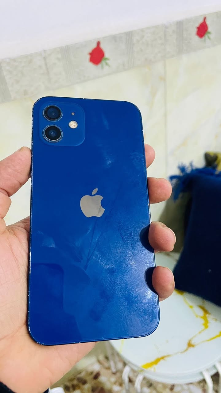 السلام عليكم 
ايفون 12 العـادي
الـــلون ازرق
الذاكره 128 
التلفون مستبدل شاشه+ بطاريه١٠٠
نت 
اتصال
كامرات 
كله شغال بدون اي خلل
السعر 210 وبي مجال بسيط
مكاني بابل/للاستفسار خاص او ***********
