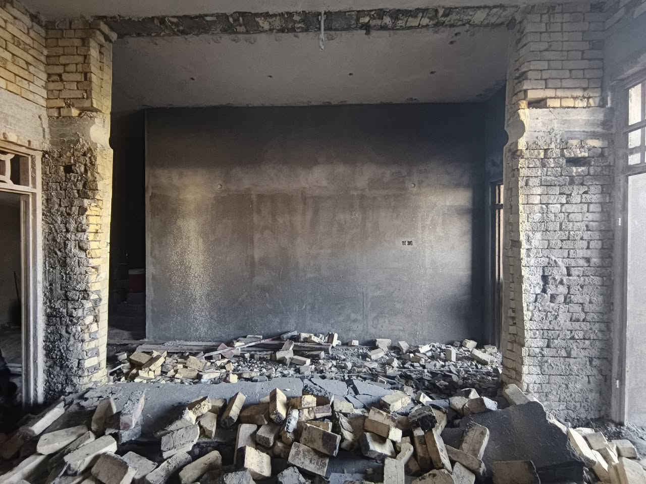 ثقب وا قص الكونكريت عمل درجه وله رقم التواصل ***********
