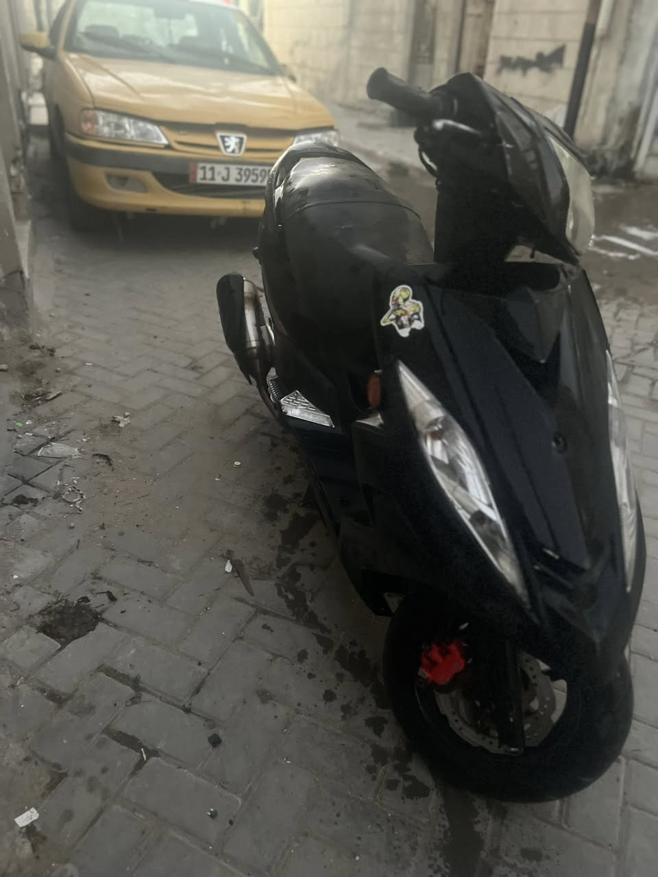 سلام عليكم جيتي آر بيها تزويد صالنصه وكلجات اصلي دبلات دراجه خير من الله سعرها ٦٥٠ راسلني واتساب وبيك خير وتدلل *********** مكان حي اور
