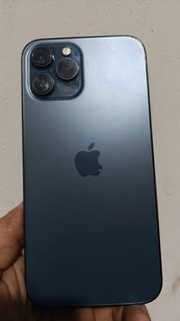 أيفون 12  Pro Max ذاكره 256 للبيع نضافه فول  الجهاز مبدل بطاريه  والكا...