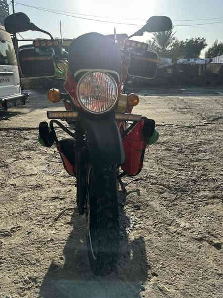 بوكسر23نازله بل 24 نضيفه معنه الكلمه تجي وتشوف بعينك ماشيه 17الف دراجه تأخذها مباشرة بوجهك تطلع الشغل مرقم تحويل ثاني يوم السعر 2600وبيها مجال حك الجيه الرقم ما متواجد ع الفيس ***********
