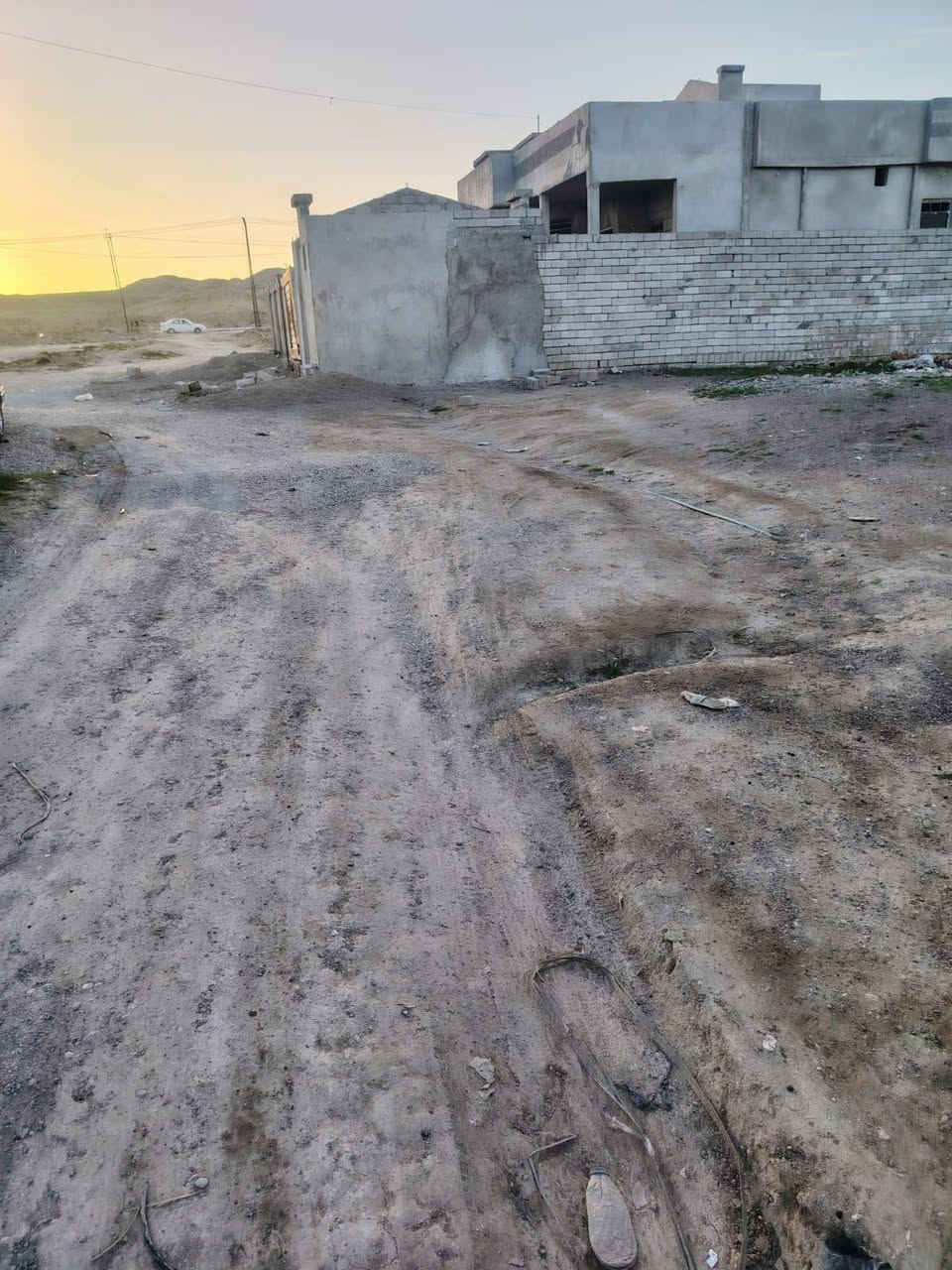 يوجد قطعة ارض للبيع
مساحه 300متر واجهه 10 / عمق 30   
غرب الشارع الحولي 
  مكان حلو 
الاستفسار ***********
