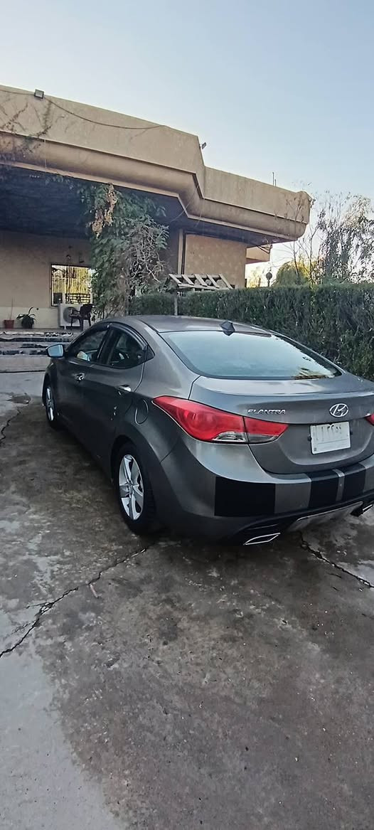 النترا
وارد أمريكي 2012
السقف بيها تعديل على بارد شي قليل
محرك1800 بداية رخاوه والكير شرط
والطخم جديد
تايرات جديد
بيها كابون بانزين
شرط التحويل فقط
لاستفسار خاص او على الرقم 77613596770
80220181570
