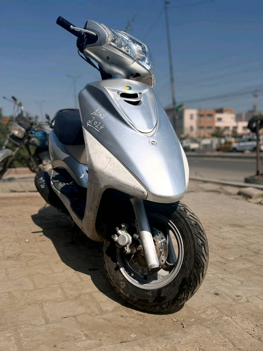 بريز بغبباء مكينة مكفلولة كفرات تايون اصلي اجت بيها من المعرض شخط ما مشخوط 650 -***********/الطالبية