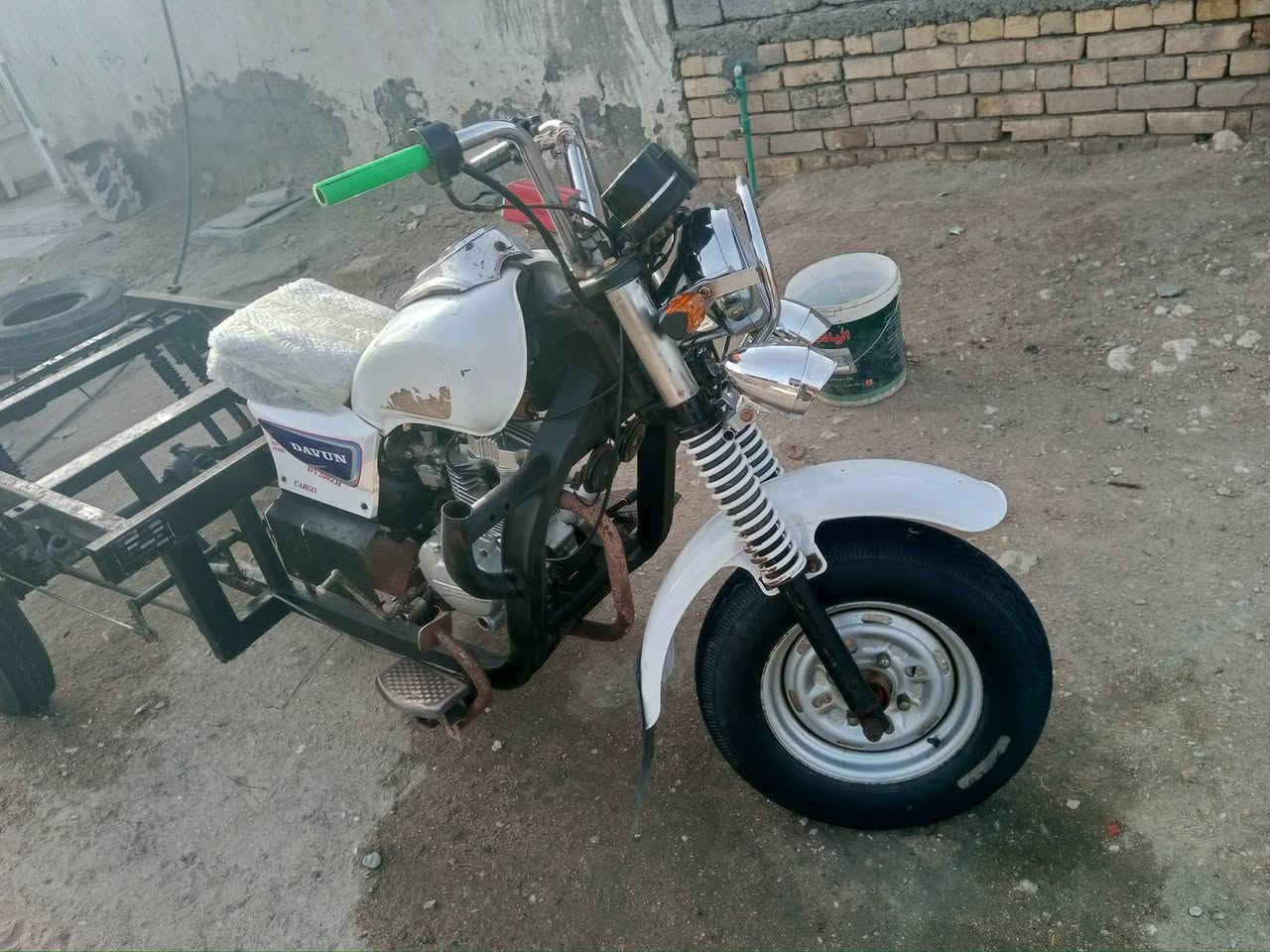 السلام عليكم ستوته للبيع موديل 20 اوراق من مجمع الكرار صدر جديد كهربائيات شغاله شاصي مقفول السعر 1,350 وبيها مجال ناصريه مركز ما بيها بدي ***********
