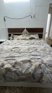 غرفه نوم ٥قطع • نضيفه • كركوك واحد اذار