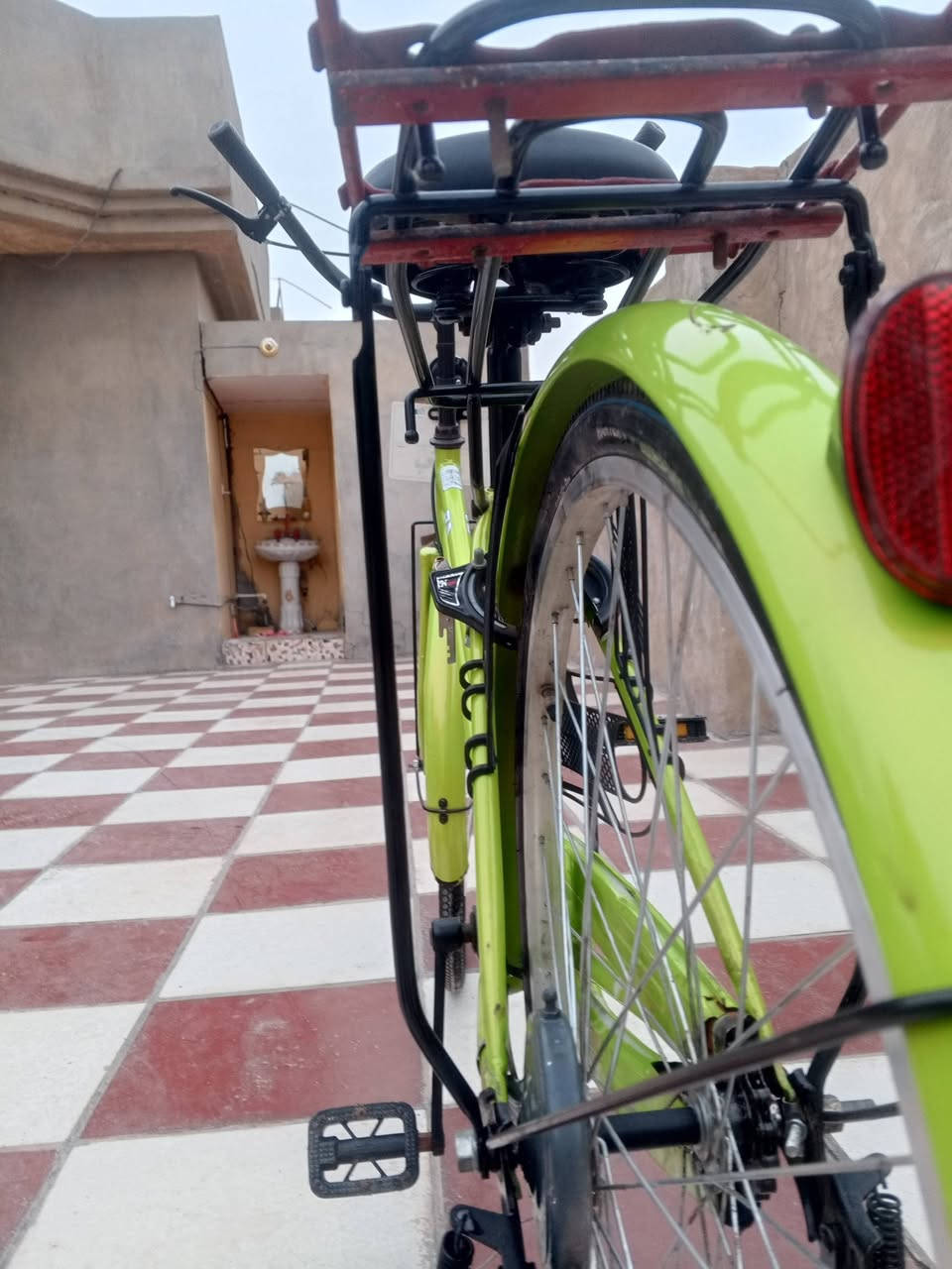 سلام عليكم ورحمه الله وبركاته اخواني باسكل للبيع نضيف موديل 20 حجم 26 الستفسار انتصل ***********
