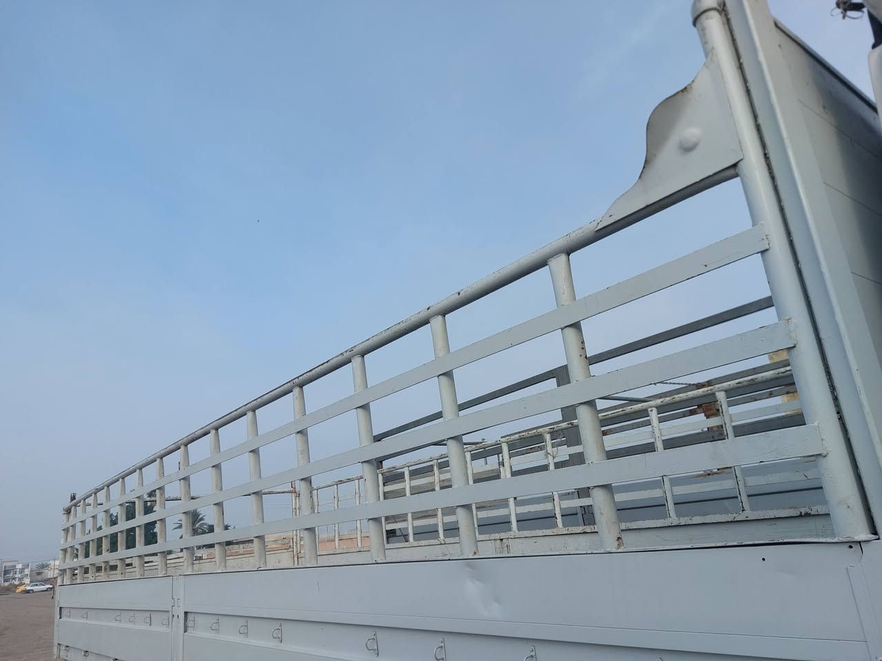 سلام عليكم دعاميه مال اتيكو بلاديه وقواعد مال بكلايتات  ومحجر بوري للبيع  طوله ٧٢٠ ورتفاعه ٧٥ وارتفاع الصدر ١١٠ مكاني ديالى الخان ***********
