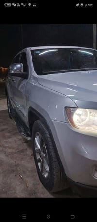 شيروكي لاريدو • ٣٦٠٠ ٦ سلندر • ٢٠١٢