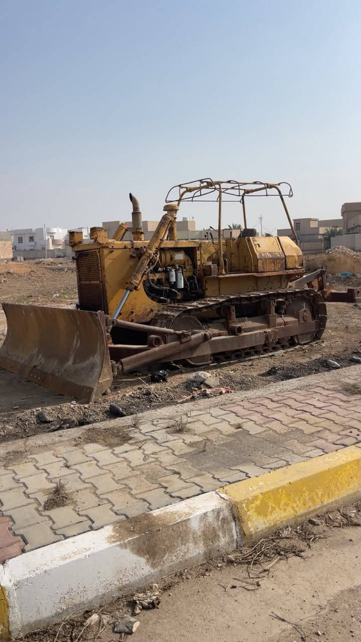 بلدوزر موديل 85 بدون رقم لبيع
***********
