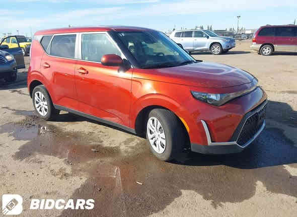 سلام عليكم كيا صول موديل  2024 للبيع او مراوس  شراي يتصل ***********السعر 167بيه مجال بدون رقم سياره بدون حادث جديده على إيد وحده ما متعوبه ماكن حله مركز بل عافيه عل ياخذه
