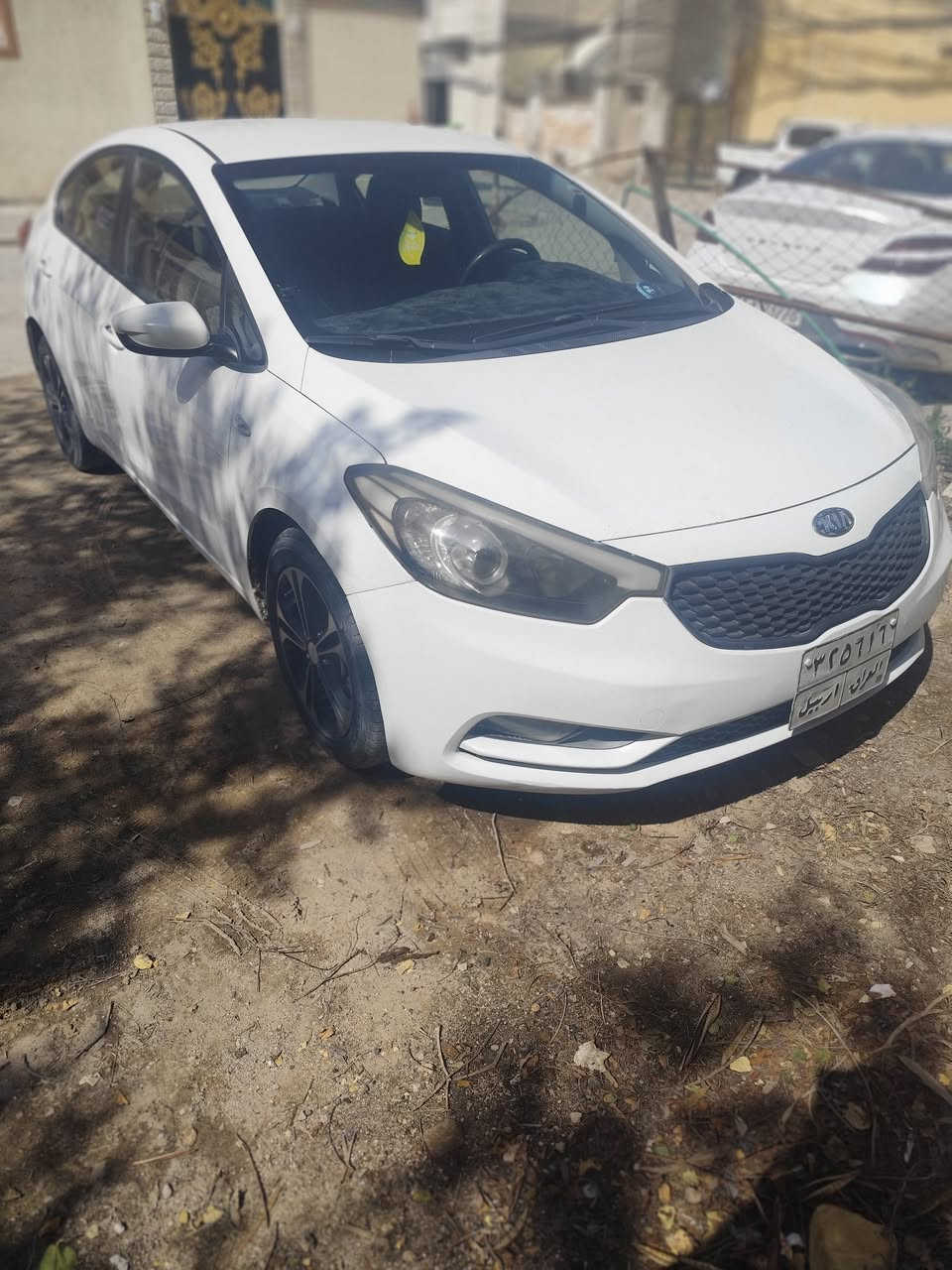 سلام عليكم سيراتو للبيع موديل 2015 وارد خليجي سيارة جاهزة موجوده بالنجف الاشرف السعر  105 وبيها مجال ملاحضات موجوده  بالسونار للاتصال ***********
