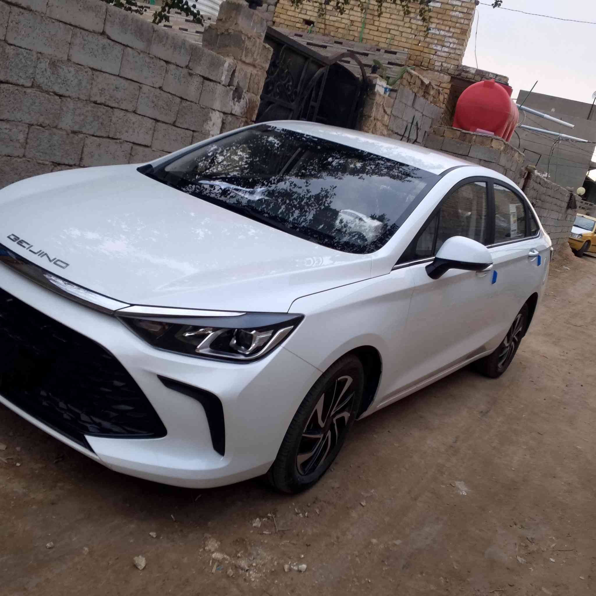 سلام عليكم سيارةبايك أو فايف 2026 زيرو بدون لوحات سيارة جديدة استلام شركة حرة السعر 130 وبيهة مجال قليل مكان ديوانية شافعية الرقم ***********
