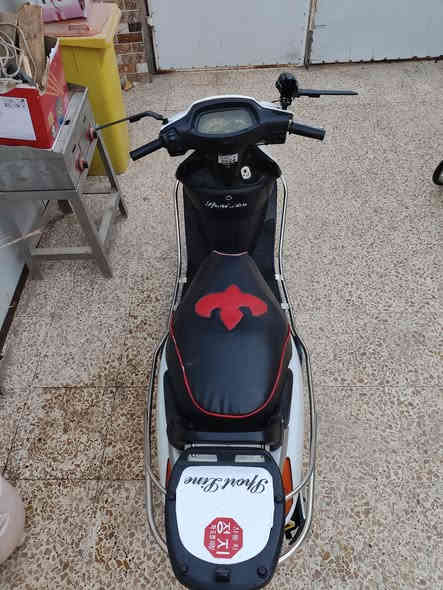 السلام عليكم دراجه سبيسي ماليزي مفتوحه مره وحده دراجه خير من الله دراجه نضيفه كلش ما ناقصها شي  سعر500وبيها مجال بسيط مكاني واسط قضاء الحي للتواصل خاص أو علا الرقم ***********
