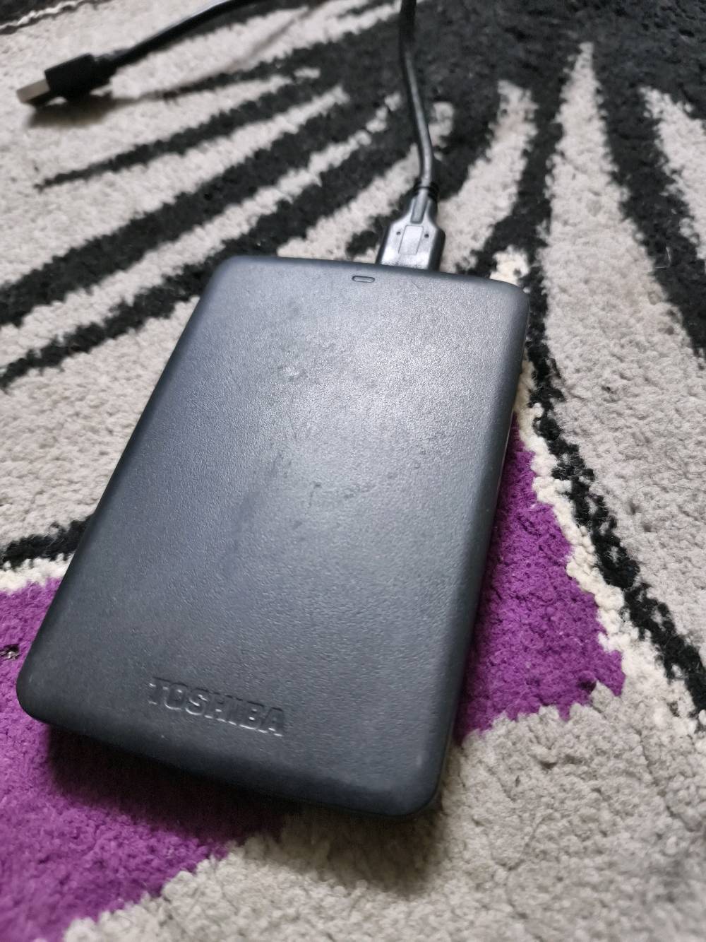 1-اكس بوكس سيريس اس 512Gb 
نظيف 99% ما مفتوح ابد لوك جديد
ويا ثلاث يدات اثنين اصليات ويدة واير
هارد 500GB
Ups يشغلة ربع ساعة الى اكثر شوي يحتاجلة بس يبدل فيز ب الف دينار  لا اكثر
كيبلات كله اصلية موجودة gال power وال HDMI 
الجوستكات وياها بطاريات اثنين سعة 2000 ملي امبير وياها كيبلات الشحن
الجوستك السودة فقط يرادلها تبديل الR1 الباقي كله لوك جديد 
السعر 400 قفل  ويه كل الأغراض 

2- حساب مفول وياها بي الالعاب المذكورة (مشتريهن شراء دائم وليس اشتراك ) 
1- the witcher 3 الجيل الجديد نسخة الالتمت
2- TOMB RAIDER DEFINITIVE EDITION
3- RISE OF THE TOMB RAIDER
4- GTA 5 نسخة المحسنه والعادية والاونلاين والاوفلاين
5- ASSASSIN'S CREED- UNITY
6- ASSASSIN'S CREED black flag 
7-  ASSASSINS CREED SYNDICATE
8- RESIDENT EVil 7 نسخه الالتمت
9- RESIDENT EVil 3 ريميك
10- RESIDENT EVil 2 ريميك
 11- RESIDENT EVIL RESISTANCE اون لاين
12- ONE PIECE WORLD SEEKER
12- RED DEAD REDEMPTION 2 نسخة الالتمت
+ حساب فورت نايت مفول مثل ما موضح بالصور صارف عليه هواي
الحساب كله ويه حساب فورت نايت كله 100 قفل تريده ويه الجهاز او منفصل بكيفك
متواجد على الفيس وعلى الواتس اب 
***********
