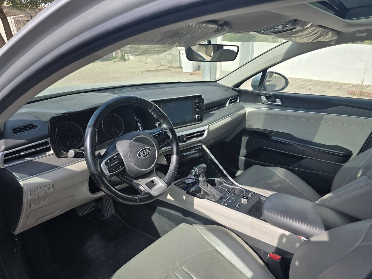 سلام عليكم
Kia k5 2021 خليجي مكفول 
محرك دوش mpi 2.0 مرغوب
فول مواصفات  وكالة nim 
ماشية 88 الف قابل للزيادة 
فول مواصفات
بانوراما 
تشغيل عن بعد
رادار امامي خلفي
كاميرا خلفية
تحديد سرعة 
قطعتين تبريد 

السعر تواصل على الخاص او الرقم  وتدلل 
***********
