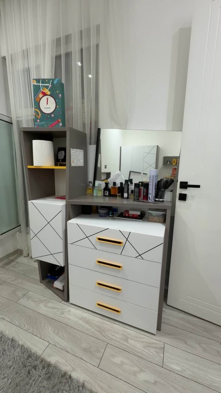 ژووری نوستنی گەنجانی تورکی لە دیکۆر هۆم کراوە بە دۆشەکەوە ١٥ وەرەقەی پێدراوە زۆر پاک و تازەیە دەیفرۆشمەوە بە ٦٠٠$ مامەڵە و لە ٦ پارچە پێکهاتوە هیچ پارچەیەکی عەیبی نیە و تازەیە السليمانية, العراق


**إذا كنت صاحب هذا الإعلان وتريد حذفه لأي سبب، رجاءا أرسل رسالة إلى الدعم الفني**