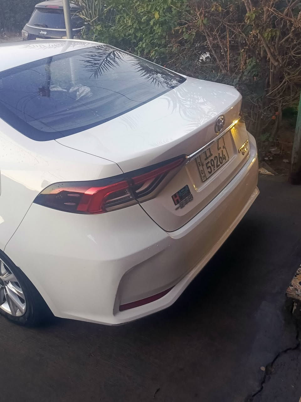 كورلا هايبرد 2025 ماشيه 26 الف سياره كلش نضيفه بيها باب السايق مبدل بلادي وبيها بارد بسيط بجاملغ بل حافه وبارد بل باب لخلفي بل طرف وطخات خفيفه بل دعاميات  مكاني بغداد الغزالية بسمي  السعر 150 وبيها مجال 
***********
