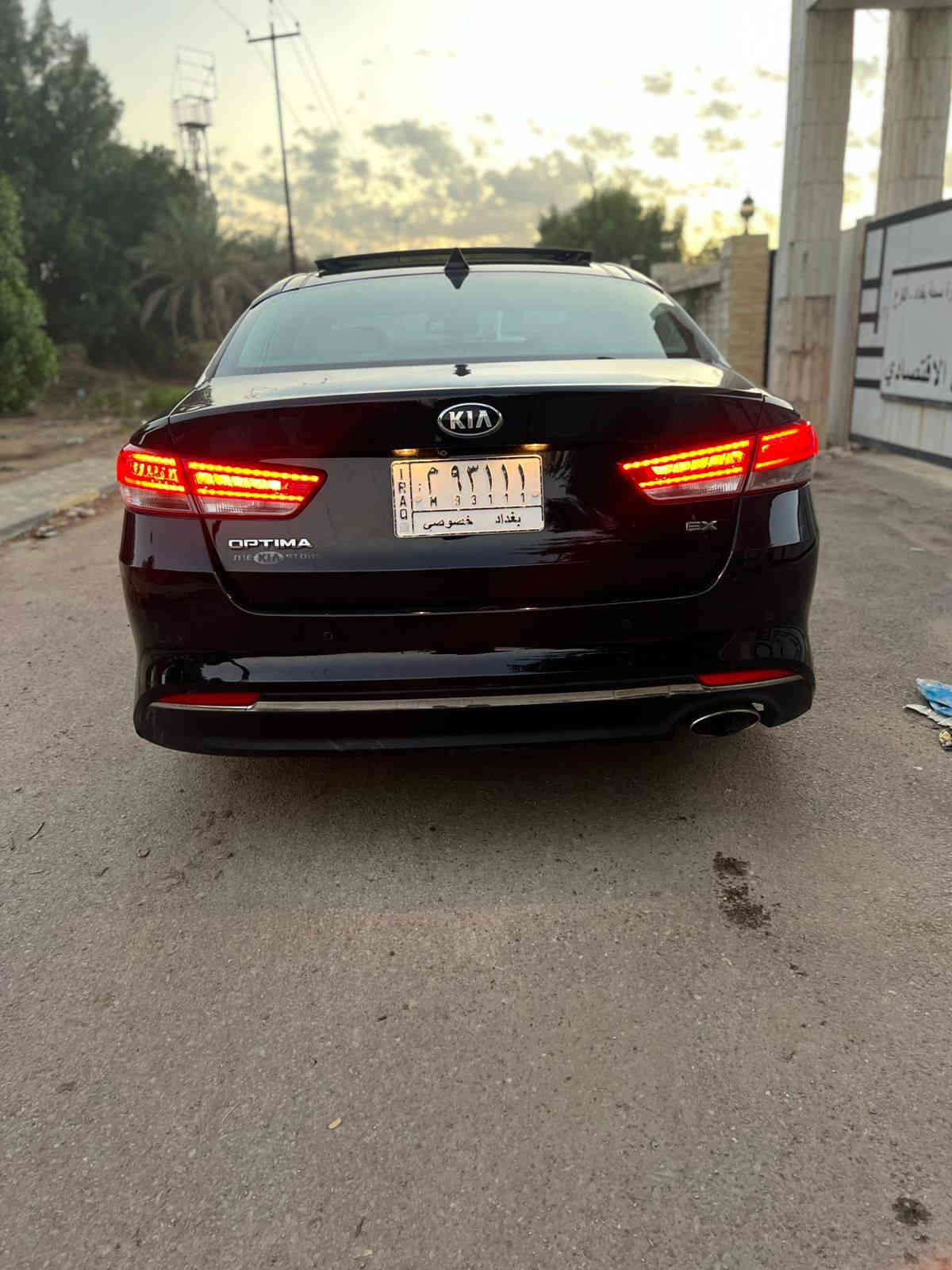 سلام عليكم اوبتما  ٢٠١٦ وارد امريكي حادثها فقط بنيد صبغ وجاملغ بارد ول باقي كفاله سياره احله من لصورو
مكينه وكير وتبريد وحداديه كفاله 
فول مواصفات EX /// vip
بنوراما + بصمه + بصمة ابواب + كشنات لاماميه كهرباء + داخل رصاصي وصاج + كشنات جلد رصاصي + كشنات حار بارد + ستيرن تدفئه + ثلاث انظمه قياده + شاشه جي بي اس + رادار امامي + رادار جوانب + حساس خلفي + مري قلاب + تبريد قطعتين + كشن خزن ممري + مري شفط + فول تحكمات + مكينه ٢٤٠٠ + ماشيه ٦٦ميل
سعر ١٣٥ وبيها مجال 
مكان السياره الكراده
للستفسار ***********
