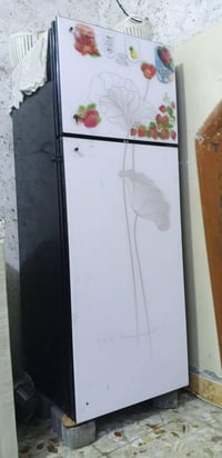 ثلاجة • للبيع • أجهزة منزلية