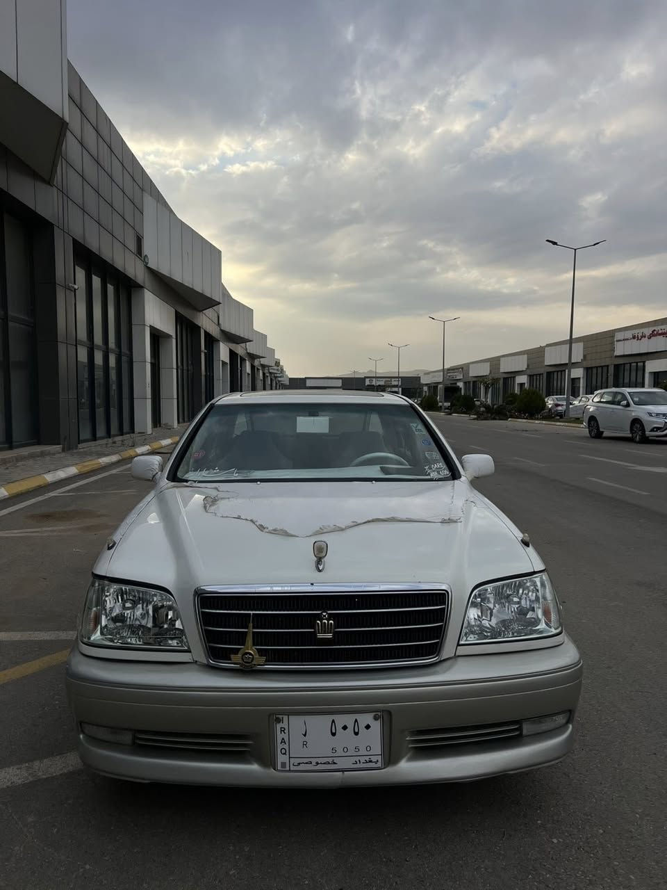 مەلیکەی ساغ
٢٠٠٢
دیفۆڕی گەورە
پێشو دوا کریستاڵ
ناو زەرد
٣ دوگمە پەردە
چوار کوشن کارەبا

***********
