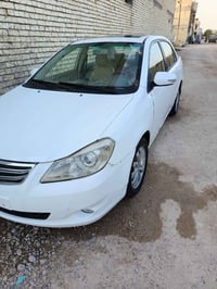 BYD G3 2014  سيارة مزاد اني اخذتها قبل شهرين وصارف عليها هواي للامانة ...