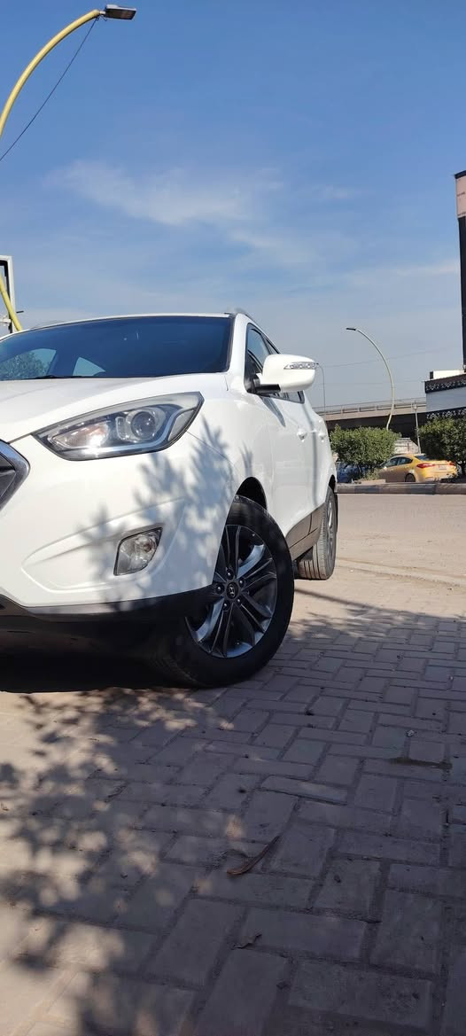 هيونداي توسان موديل 2016للبيع
سلام عليكم توسان موديل 2016للبيع 

مواصفات عاديه 

السياره جاهزه ما بيه اي نقص 

ماشيه 160km

بيه صبغ جاملغ خلفي و بارد بل باب اثر شخط

السعر 15900

مكان السياره بغداد الوزيريه معرض خيرات بغداد المركزي 

للستفسار ***********
