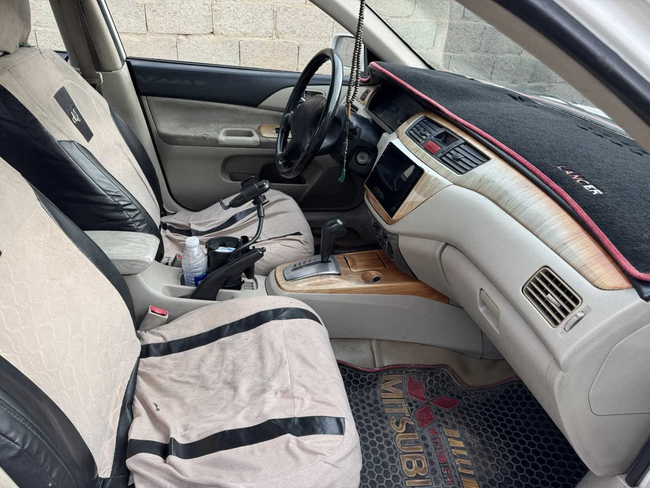 السلام عليكم
لانسر بغداد رقم إنكليزي بسمي 2006سياره بيهه نواقص بسيطه بلاديه بيهه قطعه صبغ وطخه مصلحه بارد مكاني بغداد جسر ديالى 
للاستفسار اكثر اتصل ***********
