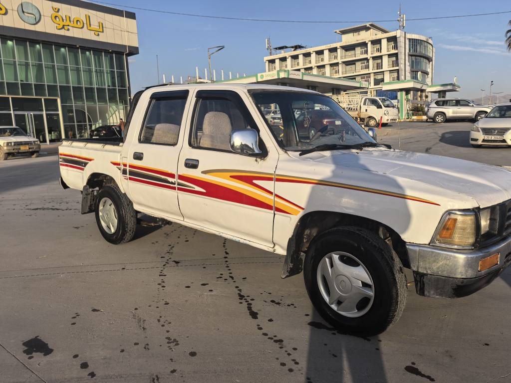 تویتا فاو 2001ئاڕمی هەولێر گێڕو مەکینەو ئەکسلی بەشەرت کارەبای هەموگیانی ئیشەکات ناوە گاعی تێگیراوە قفڵ مەرکەزی پاوەر گەرمی مەزبوت  سعری 30گەڵاو معامەلە ژ.م *********** ڤایبەرو واتس ئەپی لەسەرە شمشمل, السليمانية
