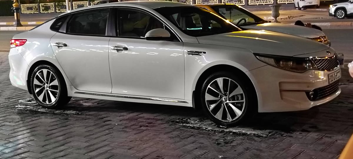 اوبتيما 17 فوول عده البنراما فقط طخه بالخلف بسيطة سياره بصمه ابواب وتشغيل كشنات جلد كير مكينه شرط 
سياره ماشيه 100 مكاني سماوه سعرها 180 
*********** خاص ماكو ترهم مراوس بأقل منها
