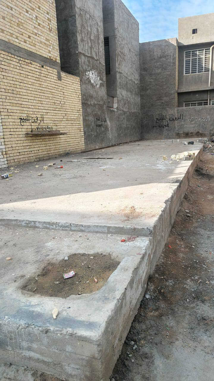 السلام عليكم رفت للبيع المساحه ١٠٠م ////// كامل من ماء وربط مجاري والمنطقه مبلطه العنوان الامين منطقة القلعه الزراعي للأتصال ***********
