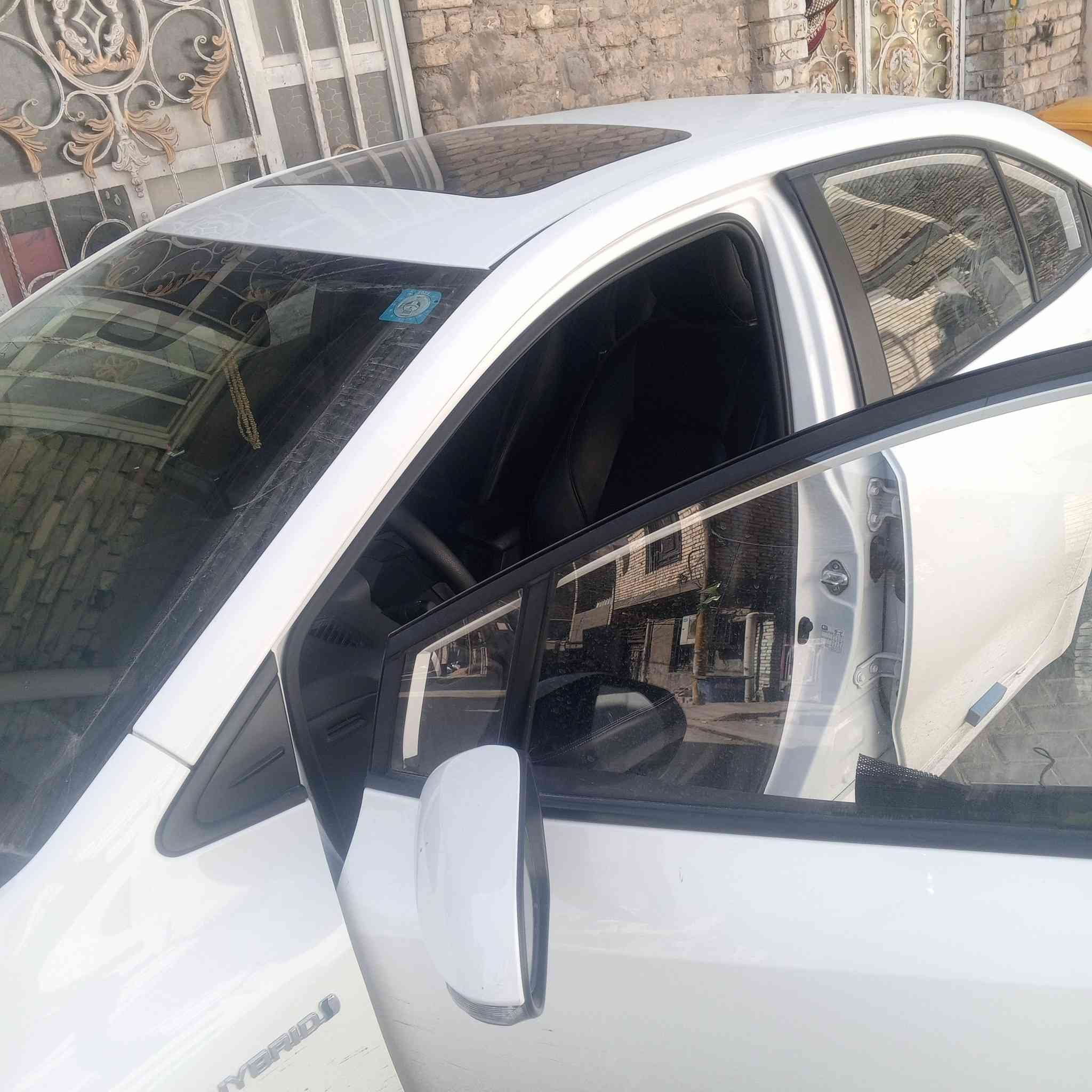 للبيع
تيوتا كورلا هايبرد ٢٠٢٤
وارد
 الخليجي
ماشيه 18الف كيلو متر
السياره مكفوله كفاله عامه من الصبغ والبارد 
مواصفات: فتحه. بصمه. رادار امامي. ابل كار بلي.  كامرا.  تحديد مسار.  مثبت سرعه. اوتو هولد.  شاشة عدادات دجتل.  سايد بريك كهربائي. بعد بيها هوايه مواصفات
السعر 150ورقه 
للاستفسار ***********
