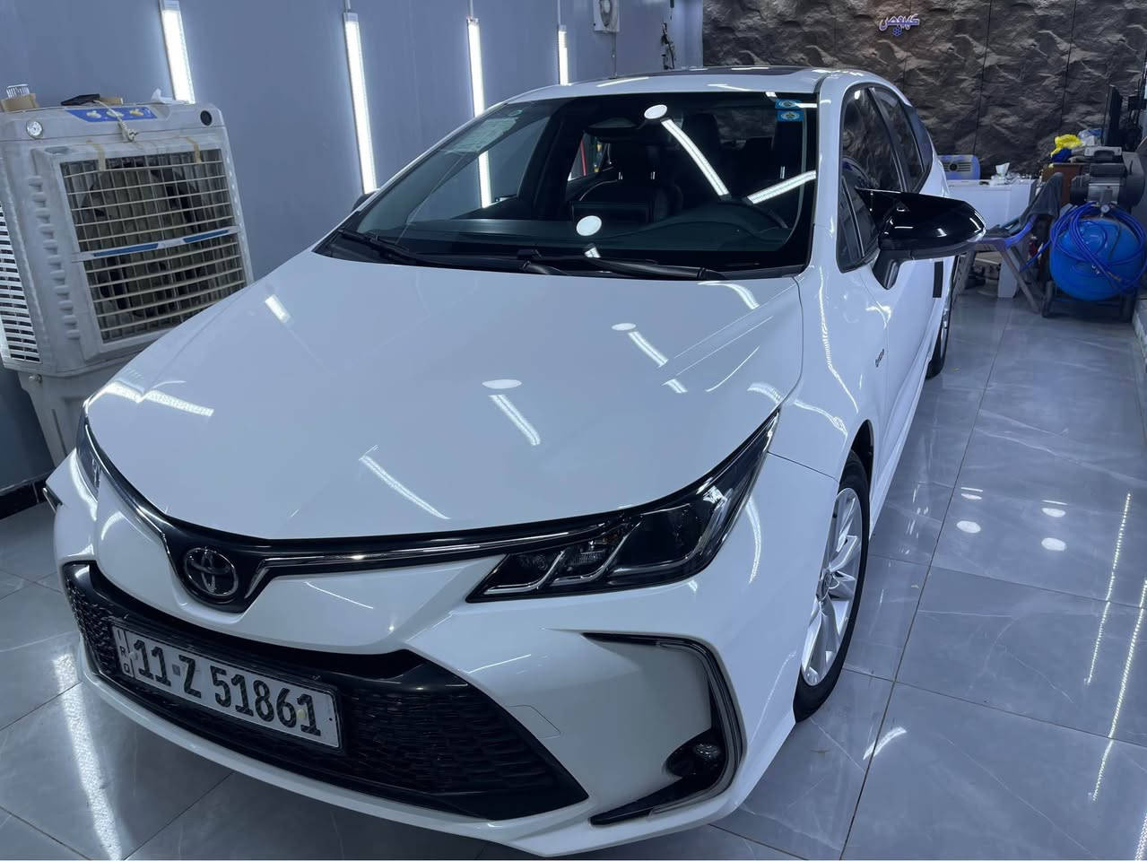 🚗 للبيع: تويوتا كورولا هايبرد 2025 – بحالة الوكالة (مكفولة) 🚗
لكل الي يدور على النظافة، الاقتصاد، والراحة.. للبيع كورولا هايبرد موديل 2025 سيارة توب وجاهزة من كلشي، مال بيت وبأسمي.
📌 المواصفات والتفاصيل:
 الموديل: 2025
 المحرك: هايبرد (قمة بالاقتصاد بيبسي ما تصرف!) ⚡🌱
 المسافة المقطوعة: 44 ألف كيلومتر فقط (مشي حقيقي).
 الحالة العامة: السيارة مكفولة كفالة عامة الصبغ، 
( فقط الدعاميات الامامية بيهة تكحيل بسيط بلزاوية عكس صفحة السايق ولخلفية بيهة صبغ قليل كلش هم الزاوية صفحة السايق )
💰 السعر والموقع:
 السعر المطلوب: 158 ورقة (وبيها مجال للشراي ) 🤝
 المكان: بغداد - الحرية
📞 للتواصل والاستفسار:
للجادين بالشراء فقط، يرجى الاتصال على الرقم:
📱 ***********
(السيارة جاهزة للتحويل وبوضع الشركة، تعال وافحص وين ما يعجبك) بغداد, العراق

