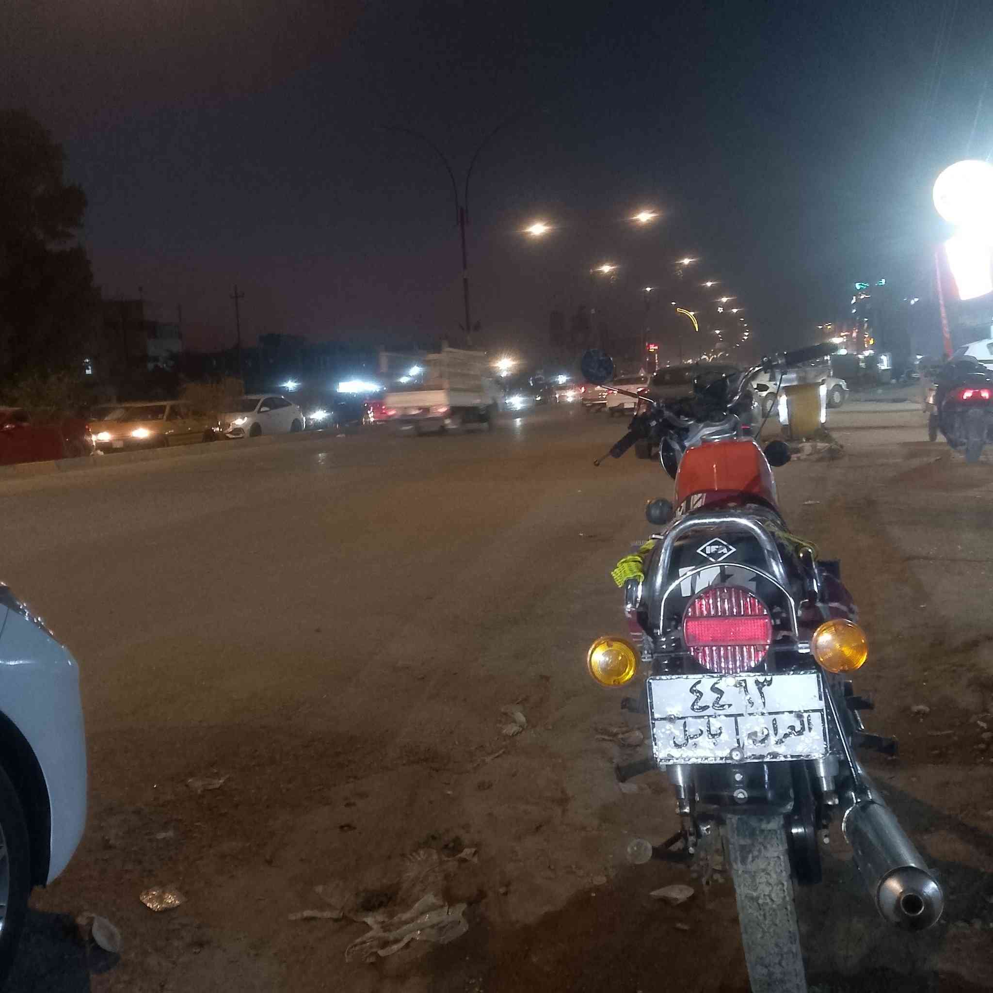 السلام عليكم عندي دراجه امزت مكفوله بيها كصه وحده موديل 82 كلها شغاله مكينه رحمه من  الله السعر خاص رقم موبايل ***********
