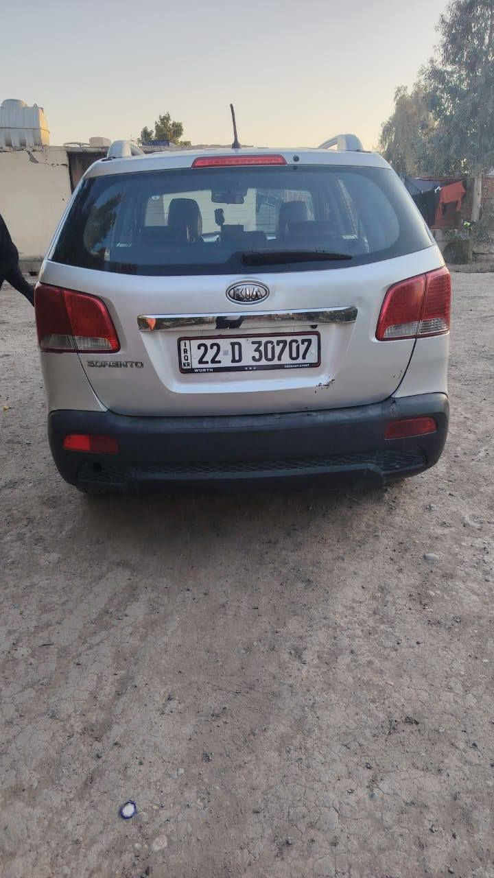 سرنتو موديل 11باسمي لوحات وهزة جديده كير ومكيته مكفوله سيارة كلها عل ابلاد بدون قطرة صبغ تخم تاير حداديه جديده مكينه 4خمسه راكب السعر 132وبي مجال حك الحية مكاني واسط الصويرة ***********
